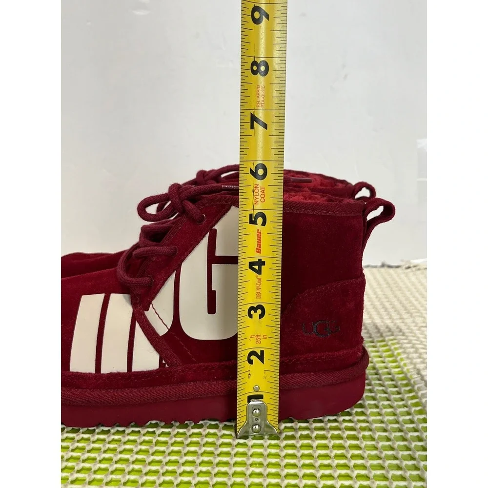 UGG Neumel‎ Graphic Samba Lace Up Boots Kids Size 4 Red Suede 1129054K EUC